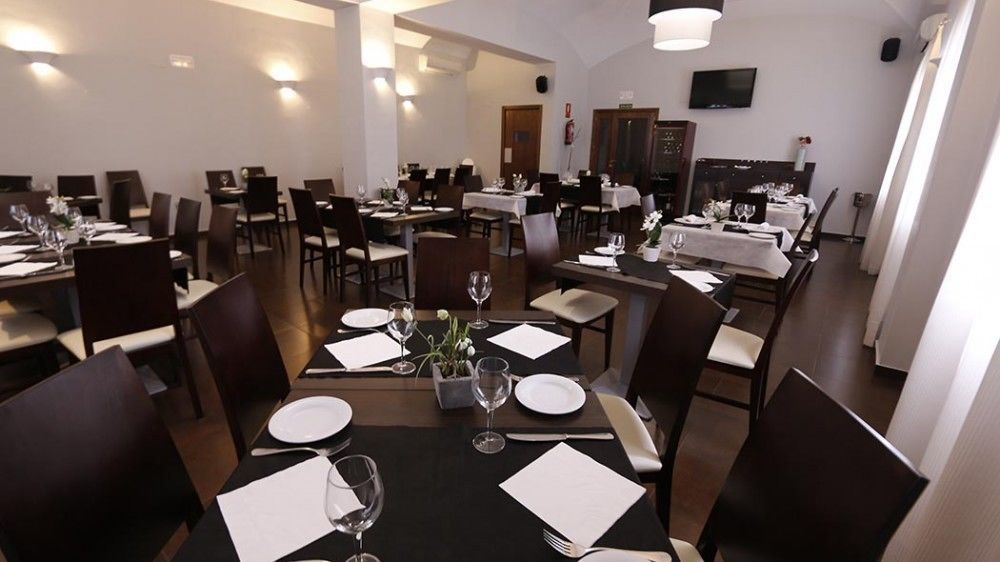 Hotel Rural Arroyo La Plata By Bossh Hotels Jerez De Los Caballeros Extérieur photo