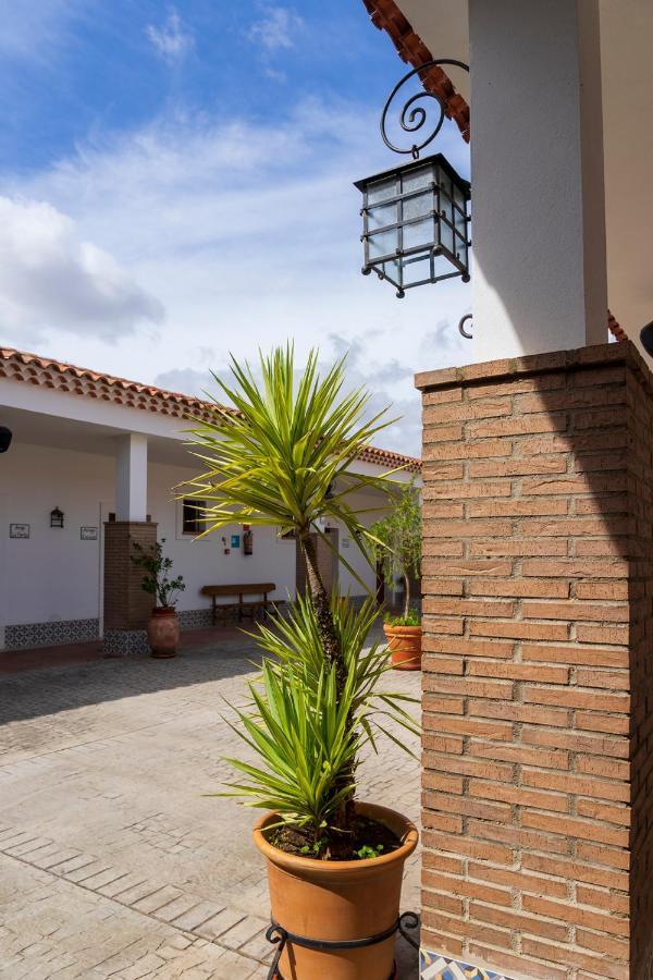 Hotel Rural Arroyo La Plata By Bossh Hotels Jerez De Los Caballeros Extérieur photo